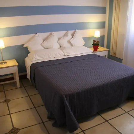 Casal Cortez Bed & Breakfast Tías