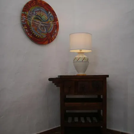 Casal Cortez Bed & Breakfast Tías